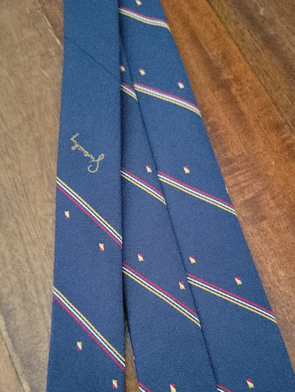 Givenchy elegant tie